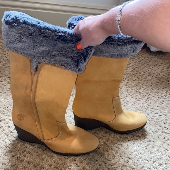 Timberland heeled boots size 91/2 - Picture 2 of 8